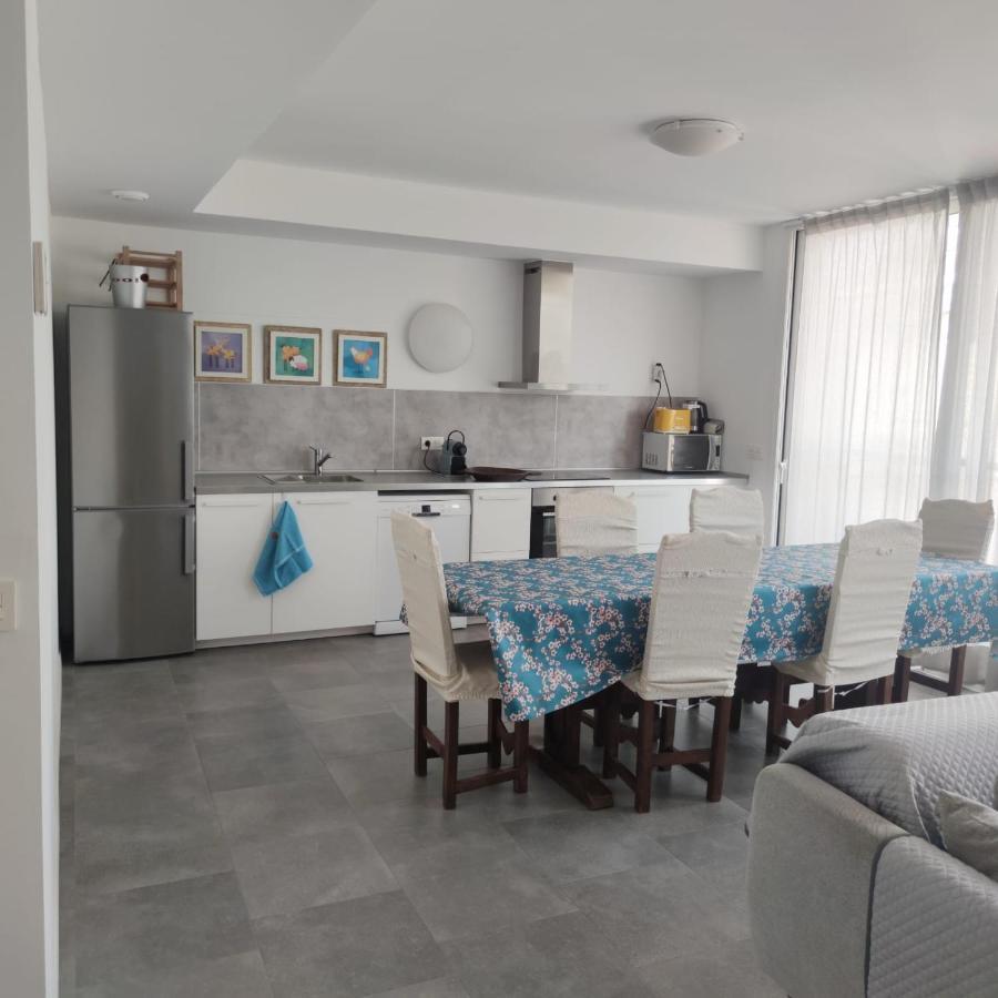 Apartment Close To The Beach With Free Parking Badalona Eksteriør bilde